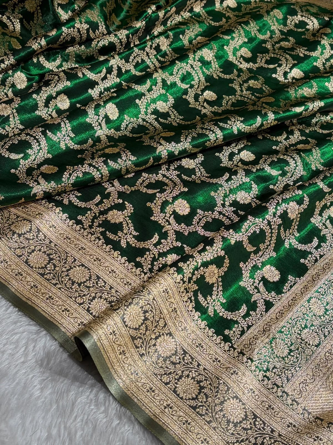 Premium Banarasi Satin Zari Woven Traditional Saree