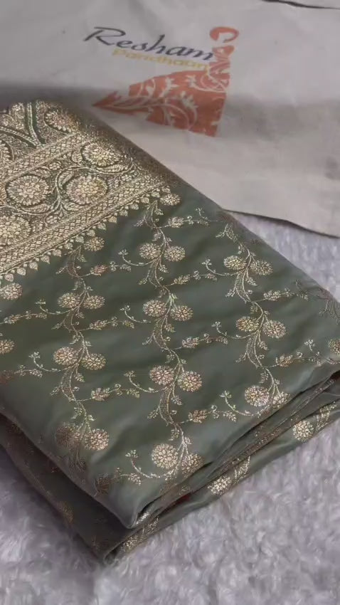 Diagonal Flower Weaving Banarasi Silk Blend Saree with Golden Zari